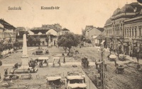 Szolnok. Kossuth-tér. A jobb felső sarok sérült, hiányos. I.