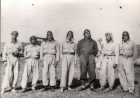 Érdi önkéntes repülő század tagjairól készült fotó 1931-1932 körül.
