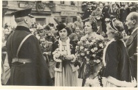 Horthy Miklós (1868-1957) a Magyar Királyság kormányzója bevonul a felszabadított Felvidékre. 1938-as fotóképeslap.