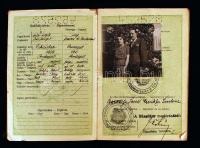1935 Magyar Királyság által kibocsátott fényképes útlevél házaspár részére /
1935 Hungarian passport