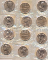 Amerikai Egyesült Államok DN 'G. Washington, W. Clinton, J.F.Kennedy, Philadelphia' 'U.S.Mint' CuNi emlékérmek, több különféle eredeti csomagolásban (13x) + 1965. 'Béke a Földön' fém emlékérem (39mm) T:BU,PP
USA ND 'G.
