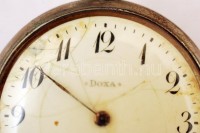 Doxa másodperc mutatós antik zsebóra, repedezett számlap,egy mutató hiányzik,  működik, fém, d:5 cm / Doxa pocket watch, cracks on the dial