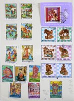 Mongólia több mint 1380 db bélyeg komplett sorokkal, kisívekkel, blokkokkal, sok motívummal papírlapokon mappában + volt Szovjetunió tagországok bélyegei 4 lapos A/4 berakóban