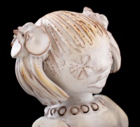 Kovács Éva (1938-): Testvérek. Kézzel festett mázas kerámia, jelzett, hibátlan, m:33 cm