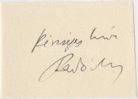Fényes Imre (1917-1977) elméleti fizikus, az egyik legeredetibb, legmélyebb gondolkodású magyar természettudós. Elsősorban a kvantumelmélet, kvantumfizika, mikrofizika, termoszattika területén ténykedett. Aláírás kivágáson.