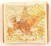 Hickmanns Universal Taschenatlas 1915. Wien & Leipzig, 1915, Freytag & Berndt Verlag.  Kiadói kopottas egészvászon-kötésben, a gerincén kisebb sérüléssel.