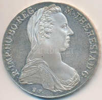 Ausztria 1780SF Tallér Ag 'Mária Terézia' utánveret T:PP felületi karc
Austria 1780SF Thaler Ag 'Maria Theresia' restrike C:PP slightly scratched