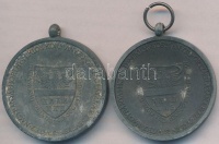 1940. 'Erdélyi részek felszabadulásának emlékére' cink kitüntetés (2x), egyik függesztőkarika nélkül. Szign.: BERÁN T:2,2-
Hungary 1940. 'Commemorative Medal for the Liberation of Transylvania' zinc decoration (2x), one without ring.