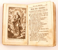 Sammlung auserlesener Gebether, als Morgen- Abend- Meß- Beicht- und Kommunionandachten. Wien, 1790, Gedruckt und zu finden bey Ignaz Grund. 410 p. Korabeli viseltes bőrkötésben, belül azonban ép és sértetlen.