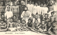 Iles Gilbert, Groupe d'Indigenes / Folklore from the Gilbert Islands (EK)