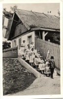 Kalocsai népviselet / Hungarian folklore from Kalocsa, children (EB)