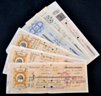 1904-1949. 6db vegyes magyar és külföldi váltó lyukasztással érvénytelnítve, több bélyegekkel, bélyegzésekkel, közte 'Rákosligeti Hitelszövetkezet' T:III