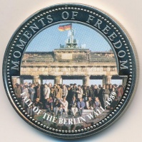 Libéria 2001. 10$ 'Szabadság pillanatai- A Berlini Fal lebontása 1989.' multicolor, tanúsítvánnyal T:PP ujjlenyomat, felületi karc
Liberia 2001. 10 Dollars 'Moments of Freedom - Fall of the Berlin Wall 1989.' multicolor with certificate