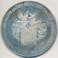 Hollandia 1969. 'Constantin, Hollandia hercege, Oranje-Nassau hercege, 1969. október 11.' jelzetlen Ag emlékérem (35,36g/50mm) T:2 oxidáció
Netherlands 1969. 'Constantin, Prince of the Netherlands, Prince of Oranje-Nassau, 11. October 1969'