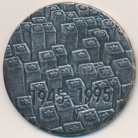 Hollandia 1995. 'Westerborki tábor - Felszabadulás 50. évfordulója' fém emlékérem eredeti tokban (36mm) T:2- Netherlands 1995. 'Camp of Westerbork - 50th Anniversary of the Liberation' Metal medal in original case (36mm) C:VF
