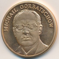Németország ND 'A világtörténelem egyéniségei / Gorbacsov' aranyozott fém emlékérem sorszámozott tanúsítvánnyal (30mm) T:PP ujjlenyomat 
Germany ND 'Persönlichkeiten der Weltgeschichte / Gorbatschow' gilt metal medallion with