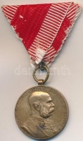 1898. 'Jubileumi Emlékérem Fegyveres Erő Számára' Br kitüntetés nem hozzávaló mellszalaggal T:2- 
Hungary 1898. 'Commemorative Jubilee Medal for the Armed Forces' decoration with not own ribbon  C:VF
NMK 249.