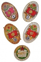~1960-1970. 'Honvédelemért' zománcozott fém jelvény + 'Kiváló Szakaszparancsnok' (2x) zománcozott fém jelvény + 'Élenjáró Katona' (2x) zománcozott fém jelvény T:2