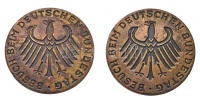 NSZK DN 'Látogatás a Bundestag-nál' fém jelvény (2x) (30mm) T:2,2-
FRG ND 'Visit at the Bundestag' metal badge (2x) (30mm) C:XF,VF