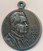 Olaszország / Pápai Állam ~1910. 'X. Pius pápa' ezüstözött fém medál (32mm) T:2-
Italy / Papal State ~1910. 'Pope Pius X' silver plated metal medal (32mm) C:VF
