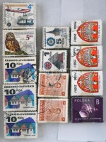 50 db csehszlovák, lengyel, indonéz, thaiföldi, stb  bündli kis dobozban