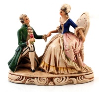 Barokk jegyespár, német figurális porcelán, kézzel festett, jelzett, apró kopásnyomokkal, m: 13 cm
