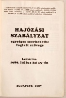 Hajózási szabályzat egységes szerkezetbe foglalt szövege. Lezárva 19886. július 15-én.  Bp. 1987. Építésügyi Tájékoztatási Központ. 114 p. Kiadói papírkötésben.