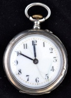 Ezüst fedeles zsebóra,Remontoir cylindre 10 roubis,  kissé repedt számlappal, Ag., bruttó:21,4gr., jelzés nélkül, működik, d:3cm / Lidded silver pocket watch, a little cracked clock face, Remontoir cylindre 10 roubis, Ag, gross: 21,4gr,