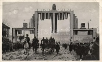 1938 Kassa, Kosice; bevonulás, Horthy Miklós, díszkapu / entry of the Hungarian troops, gate, Horthy 'vissza' So.Stpl (EK)