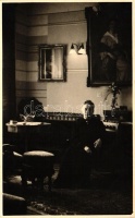 1943 Rimaszombat, Polgári szoba belső / upper middle class room interior, photo