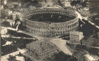 Pola, Pula; Arena aus Vogelperspektive, Verlag Stefan Vlach / aerial photo, amphitheater