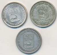 Venezuela 1935. GR 2.500 (1/2B) Ag + 1954. 50c Ag (2x) T:2,2-
Venezuela 1935. GR 2.500 (1/2 Bolivar) Ag + 1954. 50 Centimos Ag (2x) C:XF,VF
Krause Y# 21,Y# 36