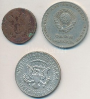 Vegyes: Amerikai Egyesült Államok 1967. 1/2$ Ag 'Kennedy' + Ausztria 1800A 1kr Cu + Szovjetunió 1967. 1R Cu-Ni-Zn T:2,2-,3
Mixed: USA 1967. 1/2 Dollar Ag 'Kennedy' + Austria 1800A 1 Kreuzer Cu + Soviet Union 1967. 1 Rouble Cu-Ni-Zn C:XF,VF,F