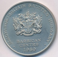 Nagy-Britannia 1989. 'Barbican Centre - Magyarok: Britannia üdvözli Magyarországot' fém emlékérem (38,5mm) T:1-
Great Britain 1989. 'Barbican Centre - Magyarok: Britain Salutes Hungary' metal commemorative coin (38,5mm) C:AU