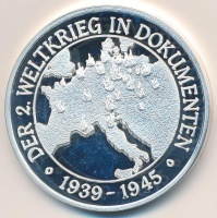 Németország DN 'A Második Világháború Dokumentumokban / Határátlépés' ezüstözött fém emlékérem (40mm) T:PP ph.
Germany ND 'Der 2. Weltkrieg in Dokumenten / Der Schritt über die Grenzen' silver plated metal medallion (40mm) C:PP