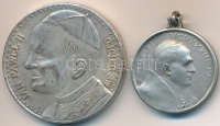 Vatikán 1934. 'XI. Pius' fém medál (25mm) + Lengyelország 1982. 'II. János Pál pápa / 600 éves a Jasna Góra-i kolostor 1382-1982' ezüstözött Br emlékérem (35mm) T:2,2-
Vatican 1934. 'Pius XI' metal medal (25mm) + Poland 1982. 'John