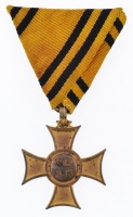 1913. 'Mozgósítási Kereszt / 1912-1913-as Emlékkereszt' aranyozott Br kitüntetés mellszalaggal, aranyozás lekopott T:2-
Hungary 1913. 'Commemorative Cross, 1912-1913' gilt Br decoration on ribbon, gilding worn out C:VF
NMK 275.