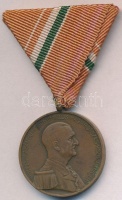 1939. 'Magyar Bronz Vitézségi Érem' Br kitüntetés nem eredeti mellszalaggal T:2
Hungary 1939. 'Bronze Medal for Bravery' Br decoration with not original ribbon C:XF
NMK 439.