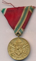 Bulgária 1933. 'Háborús emlékmedál 1915-1918' aranyozott fém kitüntetés mellszalagon T:2
Bulgaria 1933. 'Commemorative Medal for the War of 1915-1918' gilt metal decoration with ribbon C:XF