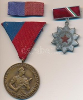 1964. 'Munkásőr' Br kitüntetés mellszalagon szalagsávval + ~1970-1980. 'Kisipari Szövetkezet Kiváló Dolgozója' zománcozott fém kitüntetés T:1,2