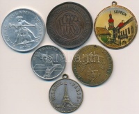 6db-os vegyes magyar és külföldi érem, emlékérem, díjérem tétel, közte Iván István (1905-1968) 1948. június 11. 'Magyar Állami Pénzverő - Budapesti Nemzetközi Vásár' Al emlékérem (32mm), ~1920. 'Budapesti Egyetemi Athletikai