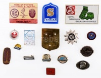 15db-os vegyes külföldi jelvény tétel, közte zománcozott darabok is T:2,2-,3 egy sérült
15pcs of various badges, with enamelled pieces C:XF,VF,F one damaged