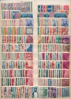 1945 előtti 66 db klf magyar sor berakólapon