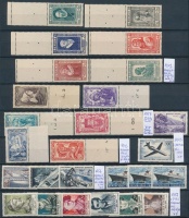 Kis francia összeállítás 1943-1959: 25 db bélyeg  berakólapon (Mi EUR ~148,-)