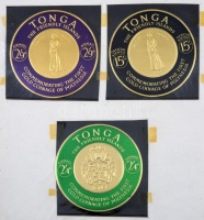 Pénzek, érmék, pecsétek (olimpiai érmek is) bélyegeken, 81 kiállítási lapon feldolgozva, benne postatiszta Tonga pénz formájú bélyegek 13 darabos sor. Érdekes, tartalmas anyag.