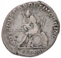 Római Birodalom / Róma / Traianus 103-111. Denár Ag (3,52g) T:2 / 
Roman Empire / Rome / Trajan 103-111. Denarius Ag 'IMP TRAIANO AVG GER DAC P M TR P / COS V P P S P Q R OPTIMO PRINC - DAC CAP' (3,52g) C:XF 
RIC II 98.