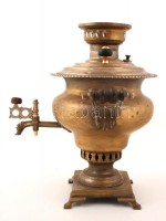 cca 1900 antik  Gudkov Tula szamovár, réz,  jelzett, jó állapotban, tető nélkül, m: 31 cm /

cca 1900 Tula copper samovar, with hallmark, in good condition, without cap, h: 31 cm