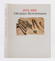 1835-1985 150 Jahre Bertelsmann. Die Geschichte des Verlagsunternehmens in Texten, Bildern und Dokumenten. München, 1985, C. Bertelsmann. Kiadói egészvászon, kiadói papírkötésben, német nyelven, kiváló állapotban./
Linenbinding with