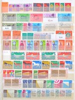 NSZK postatiszta-pecsételt párhuzamos gyűjtemény 1945-1983, több bélyeg betapadt, de szétválasztható 16 lapos, A4-es berakóban (Mi EUR ~1.500.-)