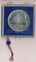 1984. 'A Gyöngyösi Gimnázium fennállásának 350. évfordulójára' jelzett Ag emlékérem (0.640/42mm), plombált műanyag tokban T:1